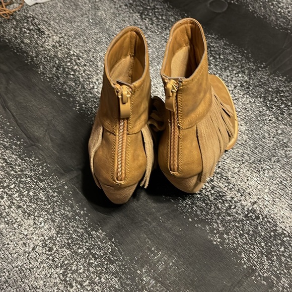 Fringed Ankle boots 4” heel - Picture 2 of 3